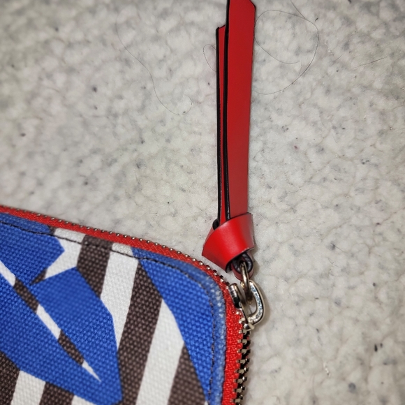 💙Henri Bendel CLASP POUCH - CANVAS AND RED LEATHER ♥️ ACCENTS - Picture 4 of 7